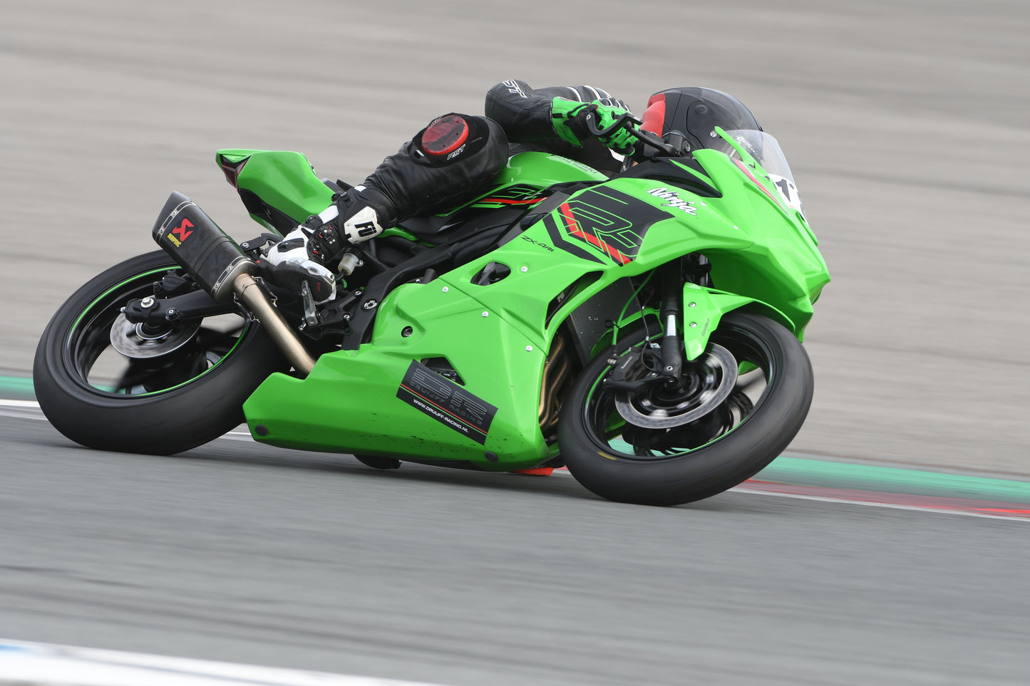 Kawasaki DRS Ninja ZX-4RR - RACE
