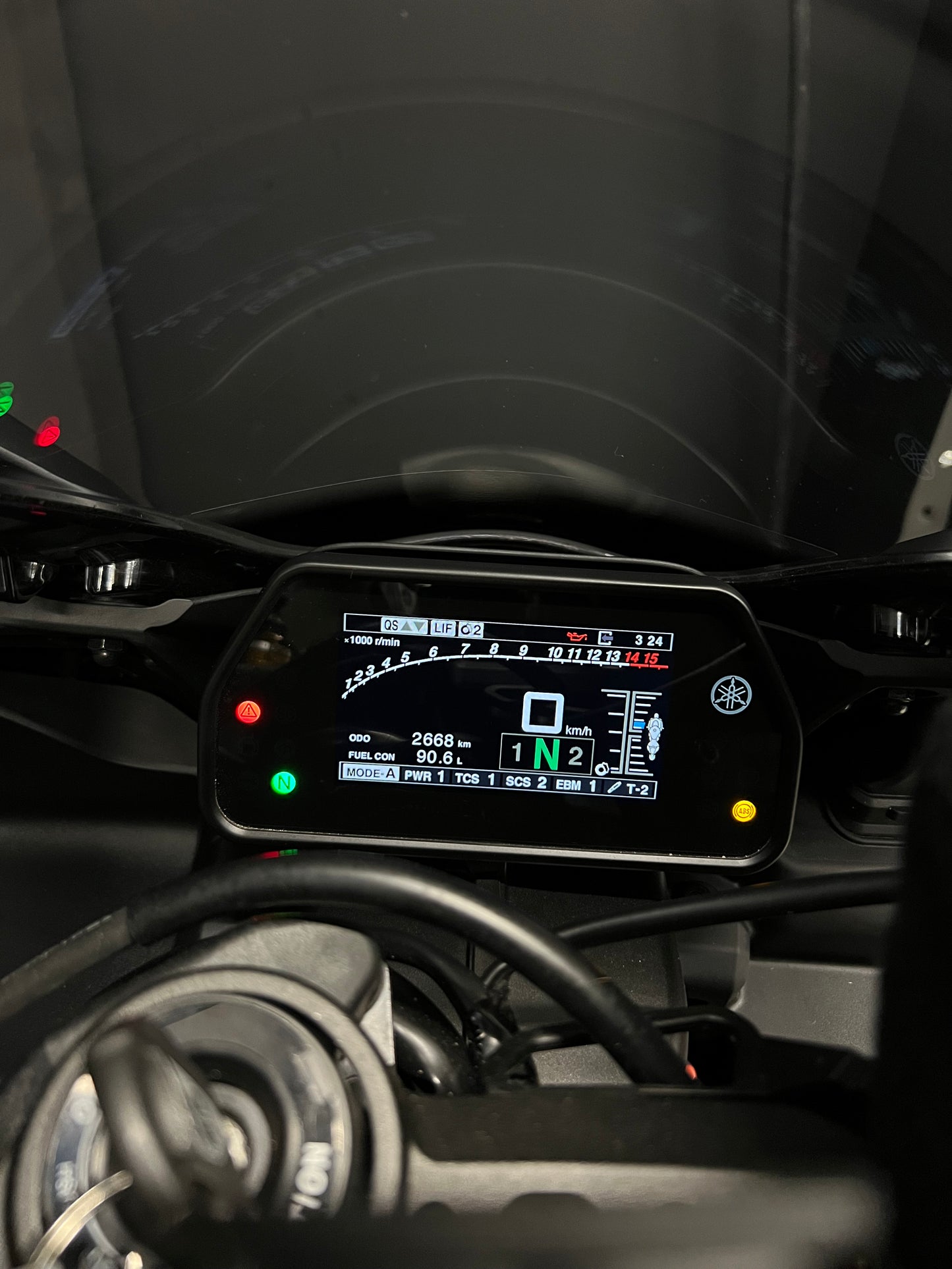 Yamaha R1M 2023 in nieuwstaat met veel opties en lage km stand