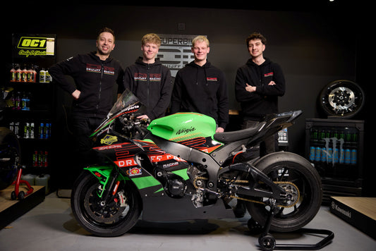 Druijff Racing Kawasaki met Eddie de Boer en Thijs Westenbrink aan de start van IDC Dutch Superbike 2026.
